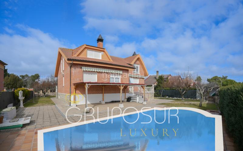 Foto 92af795d-e4ce-41c1-81bb-3407dda9272f. Chalet con camino riscaldamento parcheggio piscina in Boecillo