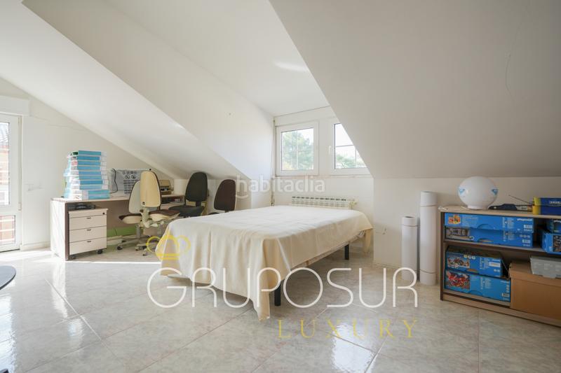 Foto 96d595eb-217f-4d5b-b29f-842b815f3d5c. Chalet con camino riscaldamento parcheggio piscina in Boecillo