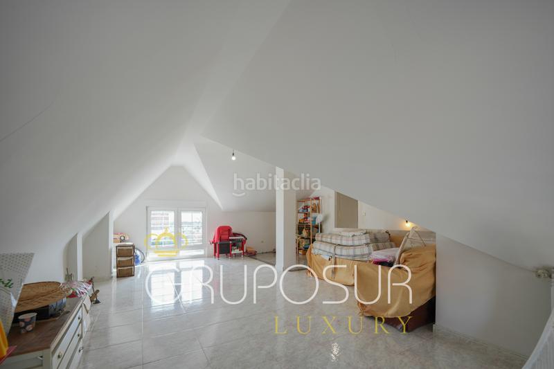 Foto 98947f74-c14c-4517-bc9b-9062bcf61fe3. Chalet con camino riscaldamento parcheggio piscina in Boecillo