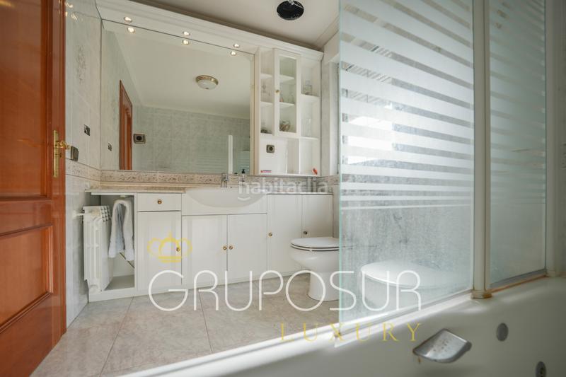 Foto e5239fe4-27c2-403d-be5f-9ef385d8fed3. Chalet con camino riscaldamento parcheggio piscina in Boecillo