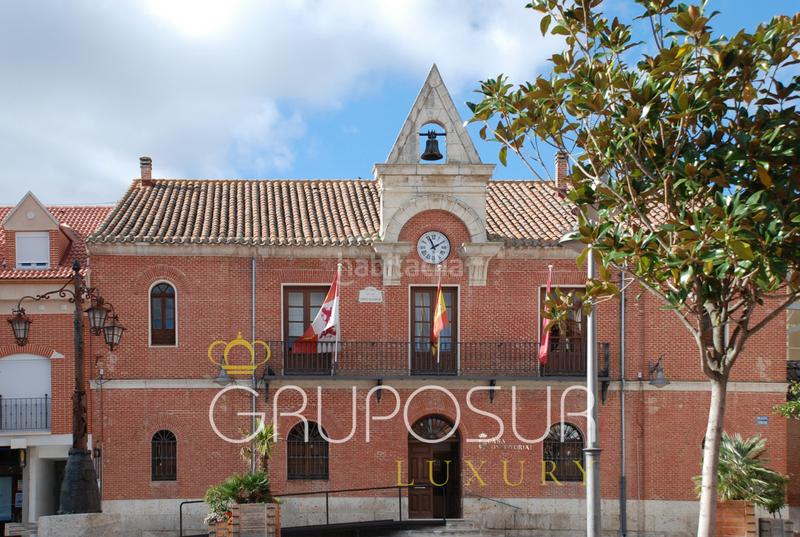 Foto ff41b2c3-2464-4ded-83af-329bd3f5c549. Chalet con camino riscaldamento parcheggio piscina in Boecillo