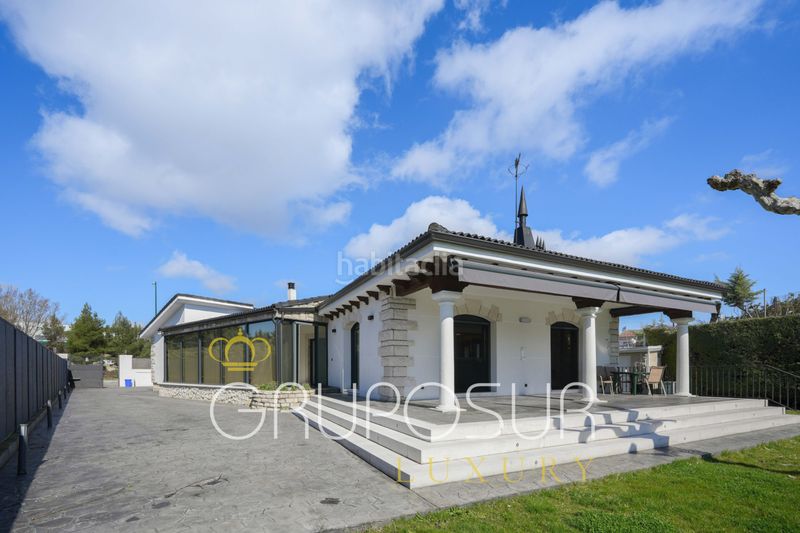 Foto 0d59b858-b00f-40d6-aede-71ae90875b96. Chalet in camino del cabildo 23p in La Victoria - Puente Jardín Valladolid