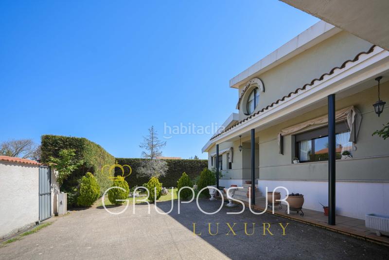 Foto 10e5dedf-4c51-4491-b2d6-7b8797fc65ad. Chalet en avenida Boecillo 74 exclusivo chalet con piscinas y zonas comunitarias en la urbanización pago la barca, , valladolid en Boecillo