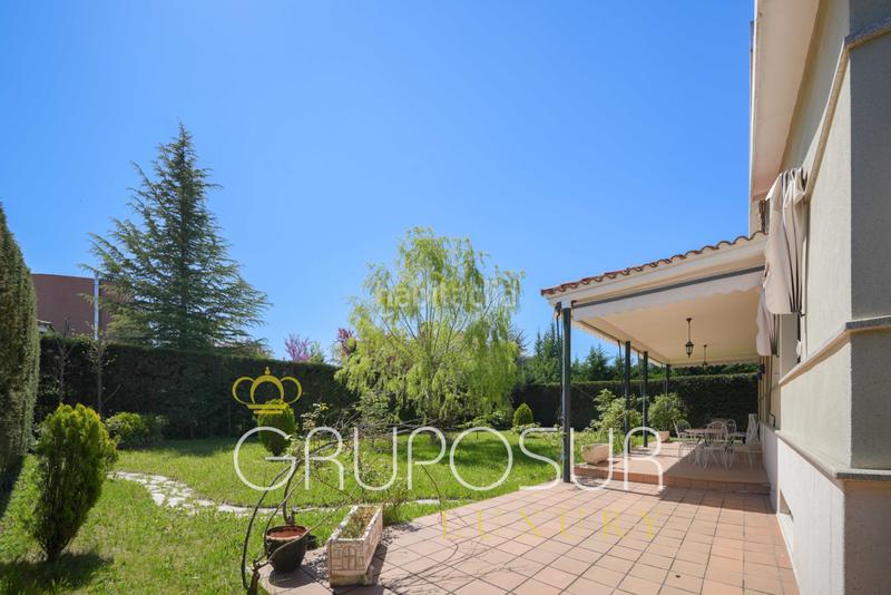 Foto 45a461f1-37ce-44c8-be1d-bee81756bf50. Chalet en avenida Boecillo 74 exclusivo chalet con piscinas y zonas comunitarias en la urbanización pago la barca, , valladolid en Boecillo