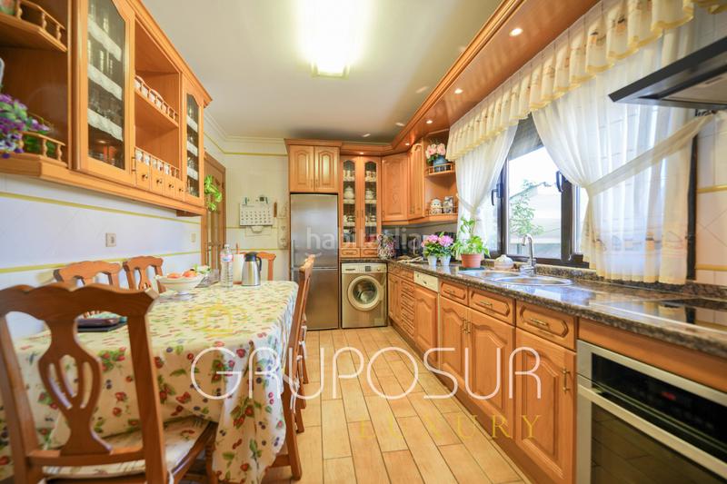 Foto 89718fb9-836f-4510-80ae-d23b2df3f7fe. Chalet en avenida Boecillo 74 exclusivo chalet con piscinas y zonas comunitarias en la urbanización pago la barca, , valladolid en Boecillo