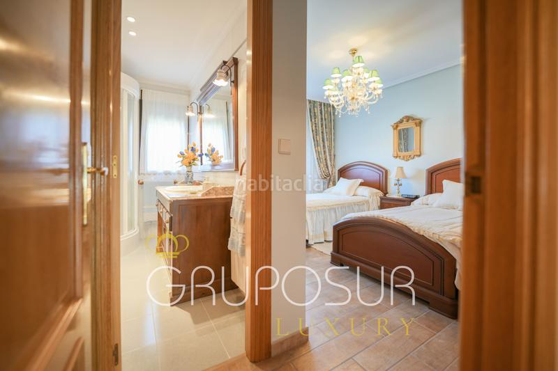 Foto a6ef415d-f0a5-41a4-bd32-6ec2b51493cd. Chalet en avenida Boecillo 74 exclusivo chalet con piscinas y zonas comunitarias en la urbanización pago la barca, , valladolid en Boecillo