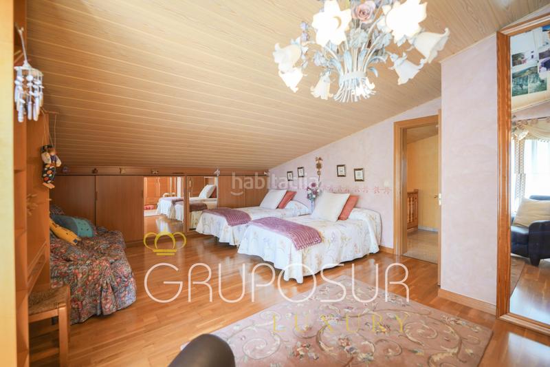 Foto ff1adbce-6899-4789-b545-c0caa0da8d38. Chalet en avenida Boecillo 74 exclusivo chalet con piscinas y zonas comunitarias en la urbanización pago la barca, , valladolid en Boecillo