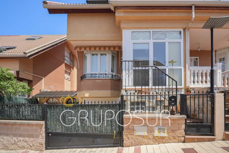 Foto 35d429df-8007-4125-bb21-887ae829db95. Casa aparellada a calle fanega 5 a Cistérniga
