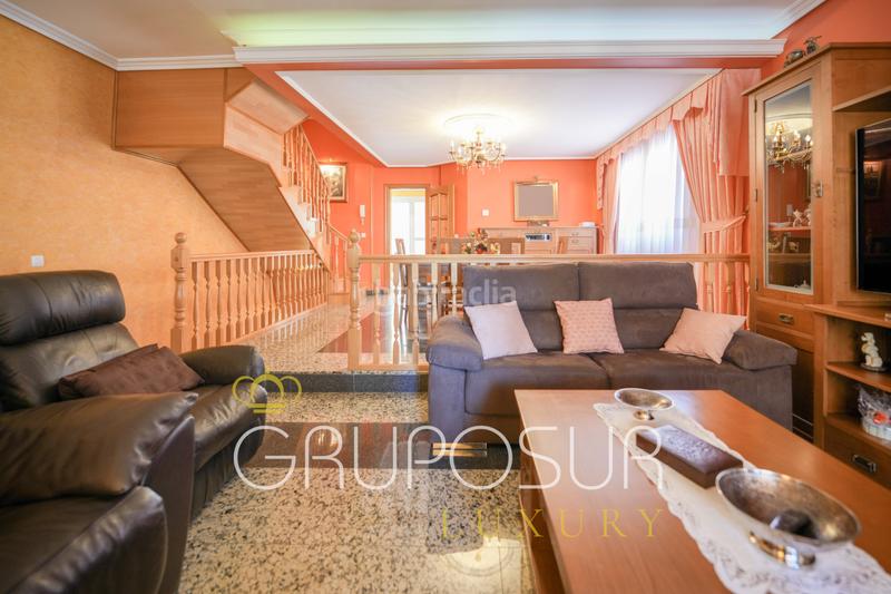Foto 41211c10-ceb8-42f9-880c-0187772e5039. Casa aparellada a calle fanega 5 a Cistérniga