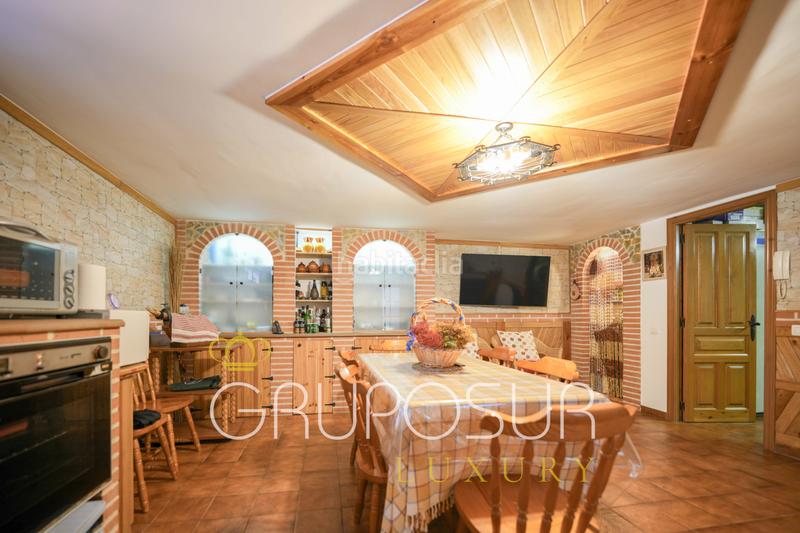 Foto ad4c86ab-9fa7-4645-a497-7d1f0334b43a. Casa aparellada a calle fanega 5 a Cistérniga