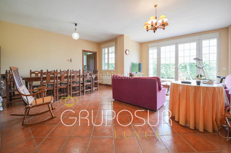 Foto 0b5912b5-d62b-4b56-8c20-44075c9e907d. Chalet in calle almendro 21 in Boecillo