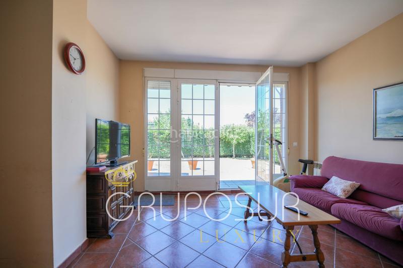 Foto 536e5480-f64b-4b0b-8fc8-c37310bf30a8. Chalet in calle almendro 21 in Boecillo