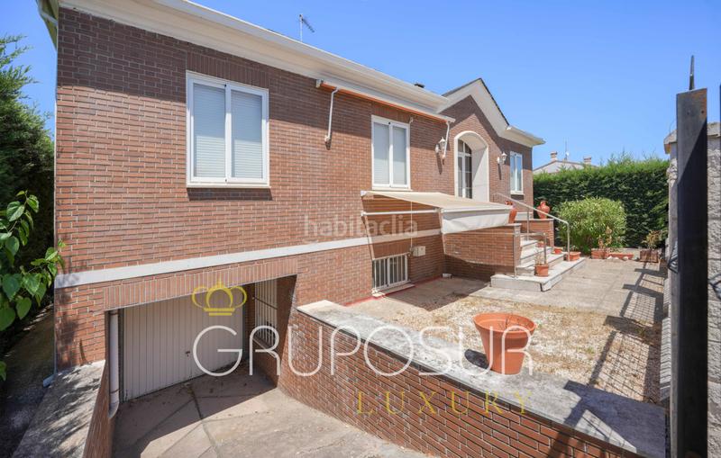 Foto dcbdf0c9-a14f-4168-a94c-f2e106db18f5. Chalet in calle almendro 21 in Boecillo