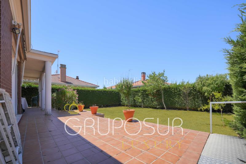 Foto df550536-784e-4cc9-bdf7-38089563e179. Chalet in calle almendro 21 in Boecillo