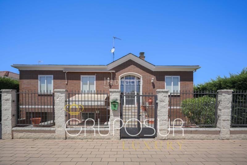 Foto efd09f7d-0245-4cfb-9502-740fec0927f1. Chalet in calle almendro 21 in Boecillo