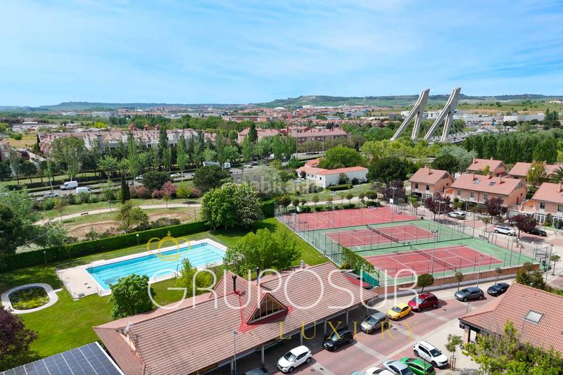 Foto 21358051-77b1-4a08-b8cd-8558ce5e1ae2. Maison jumelée dans plaza nuevo mundo 1 dans Las Villas - Valparaiso - El Peral Valladolid