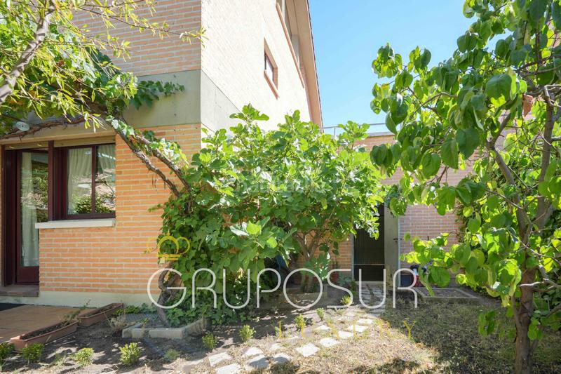 Foto 44a696cc-0e3f-4efc-8126-a86779e37134. Maison jumelée dans plaza nuevo mundo 1 dans Las Villas - Valparaiso - El Peral Valladolid