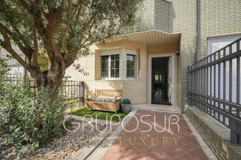 Foto e09cea68-2bb2-402f-b0ac-7e256b657ed7. Casa adossada a calle de la fuente dEl Berrocal 16 a Valladolid