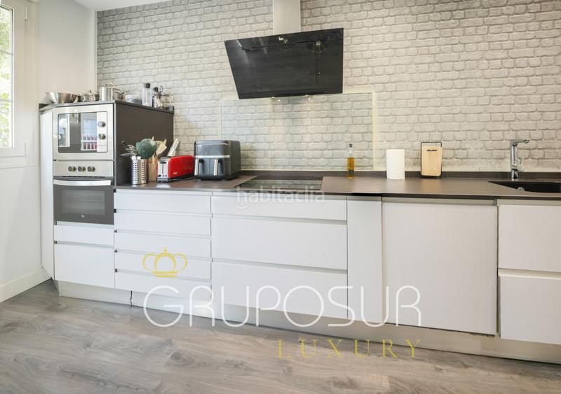 Foto f403edba-d381-439f-b594-00bb1435b1c8. Casa adossada a calle de la fuente dEl Berrocal 16 a Valladolid