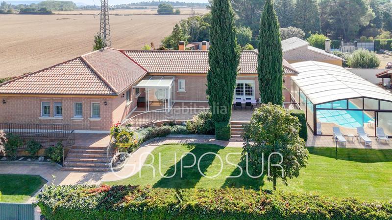 Foto 230df5ea-3863-45b2-8812-ed2cf11118bb. Chalet in calle encina 1 in Extrarradio Valladolid