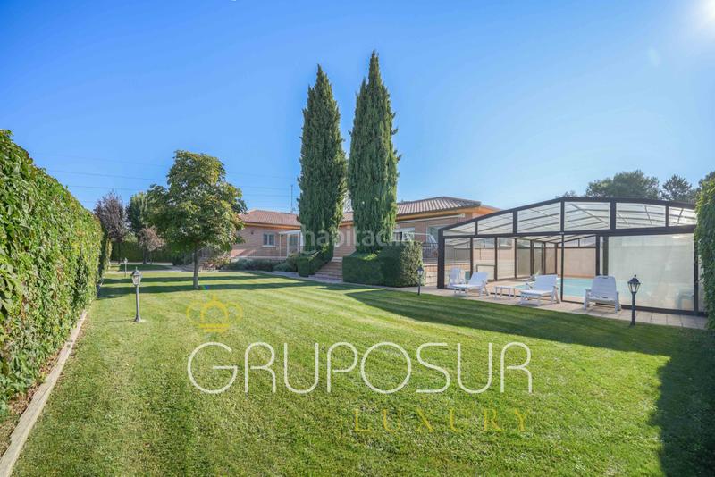 Foto 28d279e6-a1e4-45e2-890f-383a89e7d224. Chalet in calle encina 1 in Extrarradio Valladolid