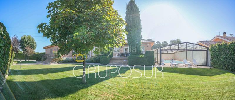 Foto c339387e-a145-4596-bc31-4da99ea07f75. Chalet in calle encina 1 in Extrarradio Valladolid