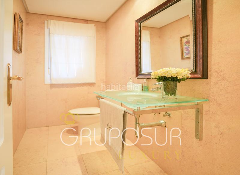 Foto e83f26f0-3a23-41fe-b3a6-c38440b21d80. Chalet in calle encina 1 in Extrarradio Valladolid