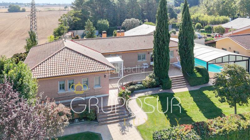 Foto ec6323bd-7d0c-47c0-abe6-a657605e2a30. Chalet in calle encina 1 in Extrarradio Valladolid