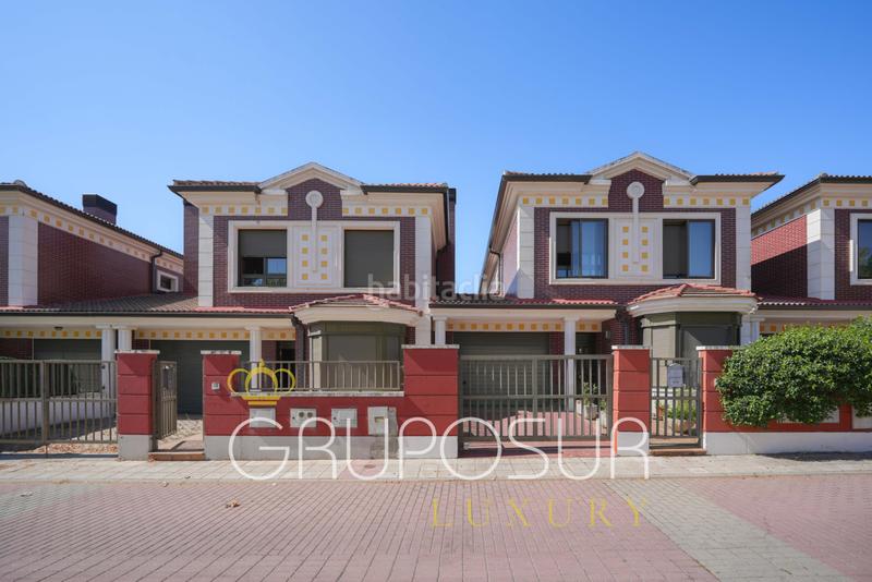 Foto 47b03f0a-14a8-4970-9b03-4b2dce18fa6e. Xalet a plaza ópera 16p a El Berrocal Valladolid