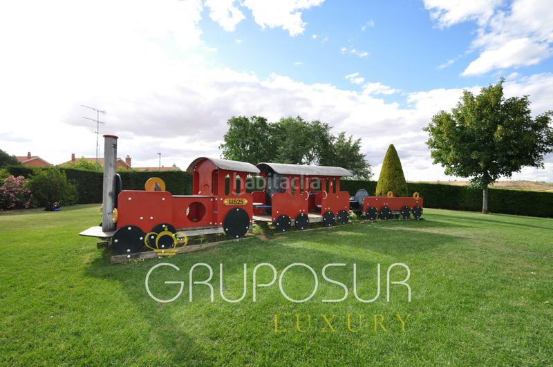 Foto 5771269b-f453-46fa-86ab-cefc14a15d26. Xalet a plaza ópera 16p a El Berrocal Valladolid