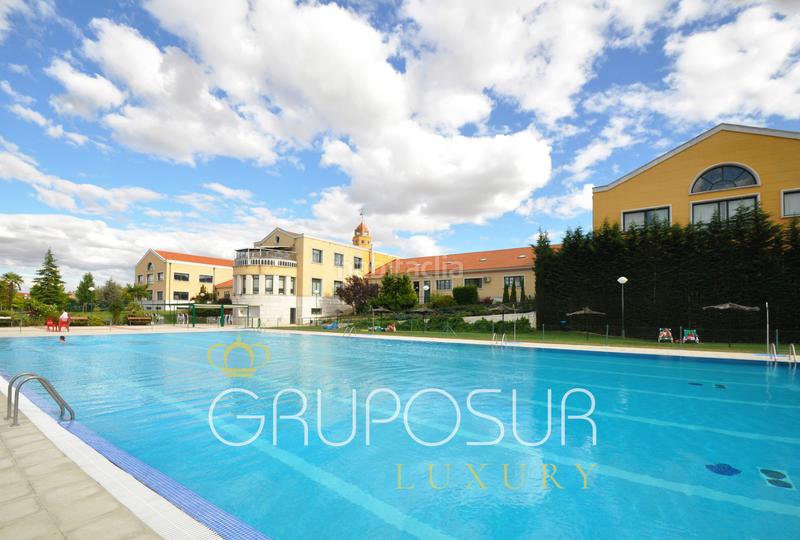 Foto 6779b8dd-ddcc-4586-864d-55d5760ac298. Xalet a plaza ópera 16p a El Berrocal Valladolid