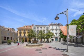 Flat  Plaza santa ana 1. Les presento un exclusivo piso con calidades de lujo en la plaza