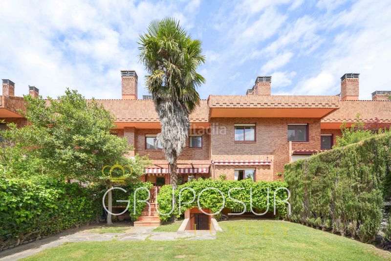 Foto a790ec2d-2dd3-4685-afa6-485e07e01dd6. Casa adossada a avenida entrepinos 1d a Simancas