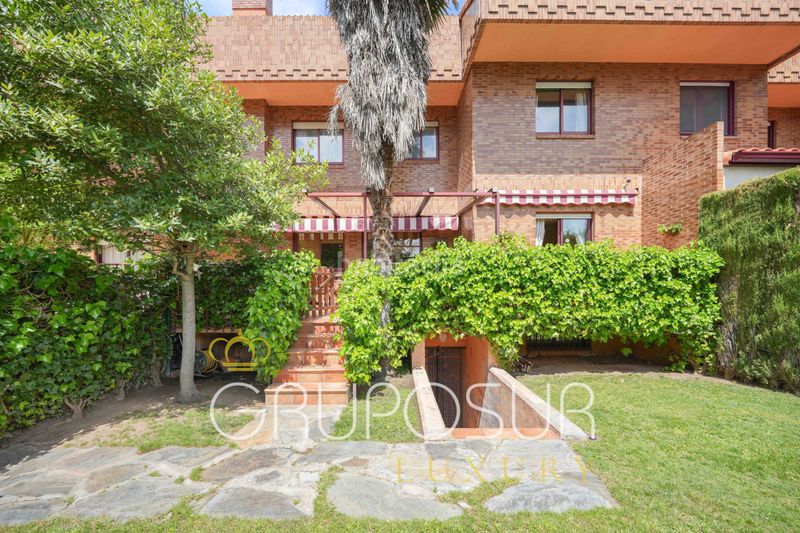 Foto acae3f6f-2fec-451c-8db4-0ca7ff314cae. Casa adossada a avenida entrepinos 1d a Simancas