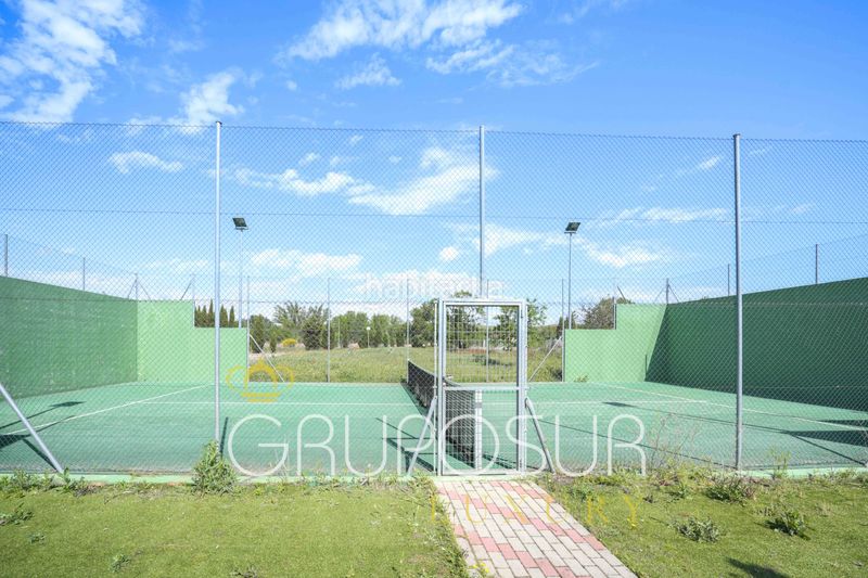 Foto 8faeff4a-fb7b-4a2b-9016-5057f30783e8. Chalet dans calle encina 10 dans Simancas