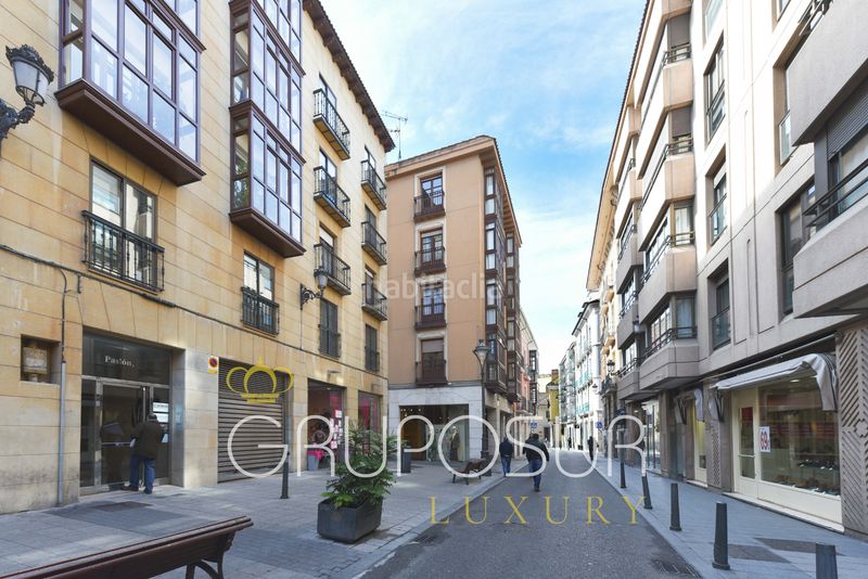 Foto e245edcc-48f0-44e2-b83f-66b12e92d9cd. Àtic a calle pasión 6 a Centro Valladolid