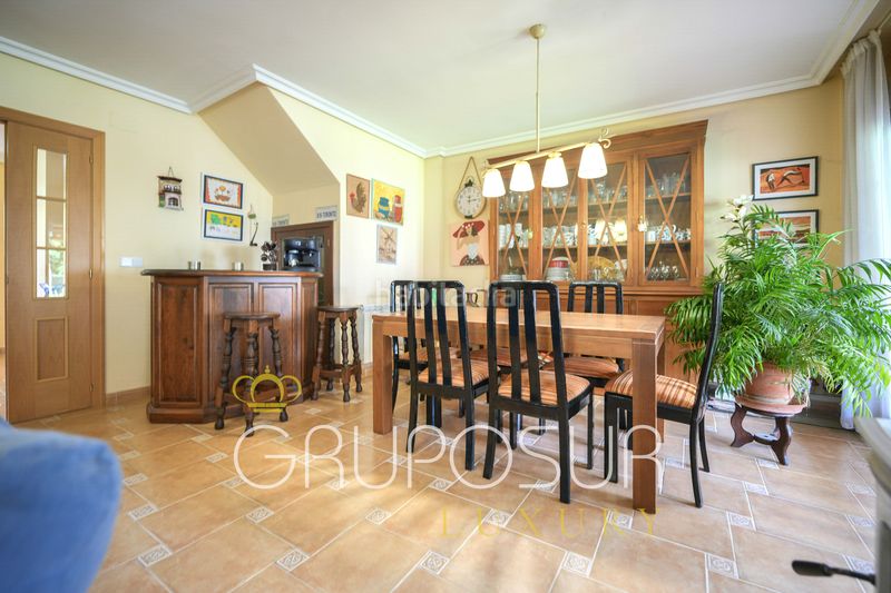 Foto 75ce8916-aad1-4d8e-89f5-486197517089. Casa adossada amb xemeneia calefacció aparcament a Boecillo