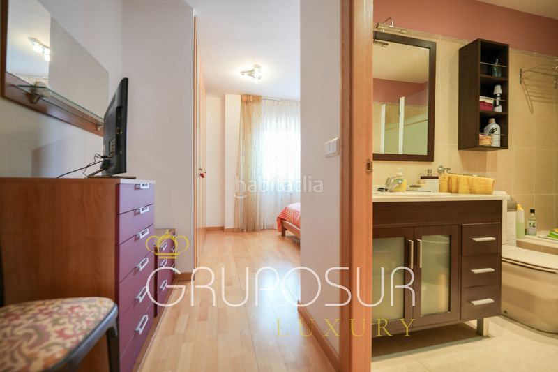 Foto c4e40e1a-02a1-467d-a9fb-d6ea92213933. Casa adossada amb xemeneia calefacció aparcament a Boecillo