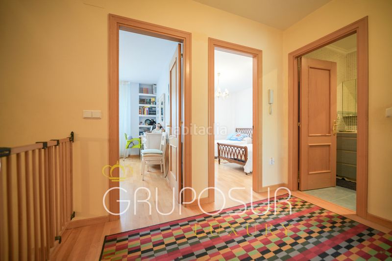 Foto dbfef838-2aa2-402d-bbd2-3e182df3559b. Casa adossada amb xemeneia calefacció aparcament a Boecillo