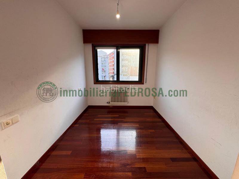 Foto 043ce2ab-4854-4511-b2c3-8a397a2e7737. Flat with heating parking in Zona de Plaza de Barcelos Pontevedra