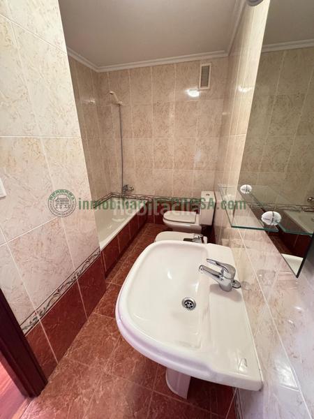 Foto 0bc87915-bd5e-4c22-b521-40aaa066a2eb. Flat with heating parking in Zona de Plaza de Barcelos Pontevedra
