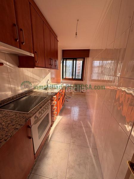 Foto 0dce16d0-d637-49fa-b2e6-f3b90cedc198. Flat with heating parking in Zona de Plaza de Barcelos Pontevedra