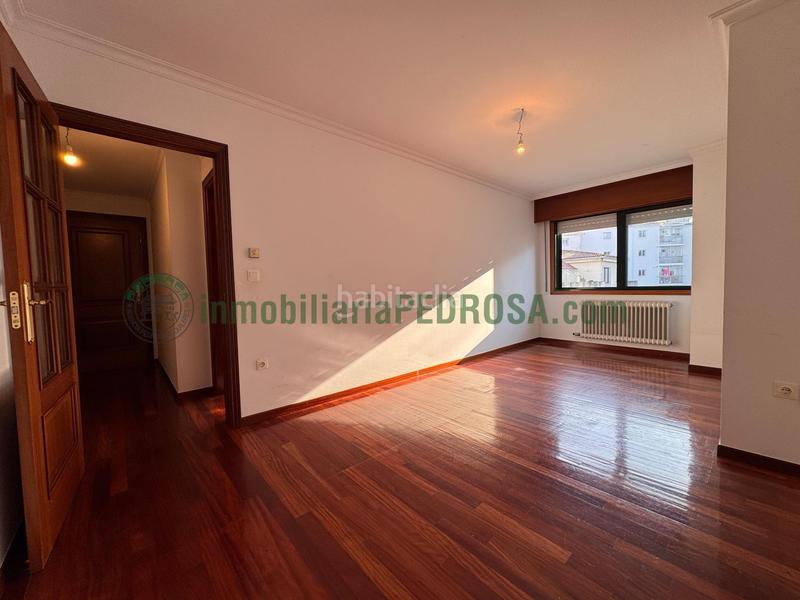 Foto 24758cab-c5d0-485c-bd21-074596ff8532. Flat with heating parking in Zona de Plaza de Barcelos Pontevedra