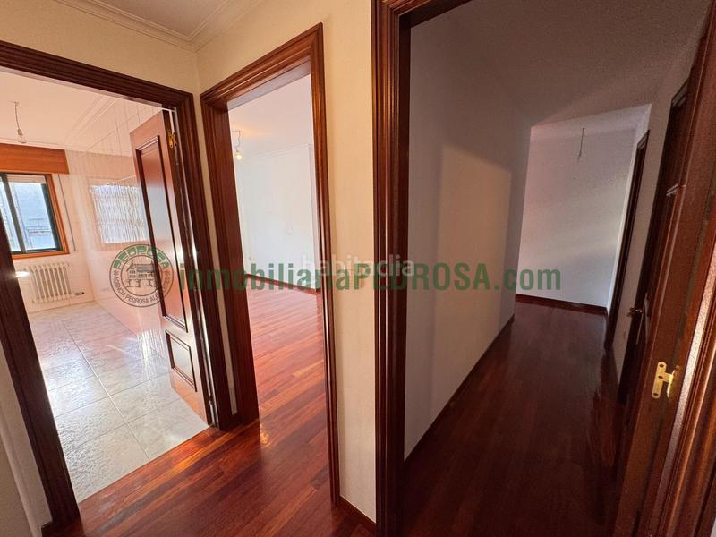 Foto 622b7ada-a5ee-47b7-989a-576a8def6228. Flat with heating parking in Zona de Plaza de Barcelos Pontevedra