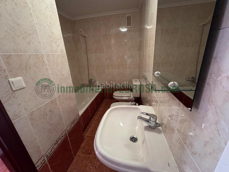 Foto 7826042d-d5a7-42e6-ac39-16a4972550bc. Flat with heating parking in Zona de Plaza de Barcelos Pontevedra