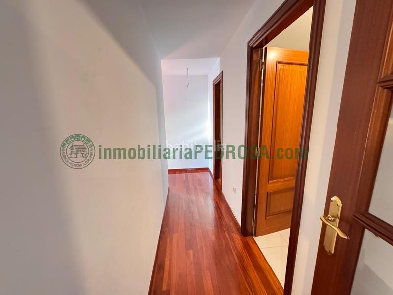 Foto 891211f7-819c-41df-99a3-6e5878167aa4. Flat with heating parking in Zona de Plaza de Barcelos Pontevedra