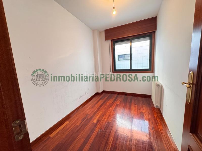 Foto d1c7b66d-2e62-4efc-8ac2-51b1509b4e3d. Flat with heating parking in Zona de Plaza de Barcelos Pontevedra