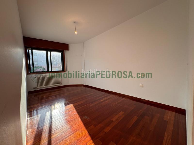 Foto e33714e7-be4d-4044-badb-f38fb4a33e06. Flat with heating parking in Zona de Plaza de Barcelos Pontevedra
