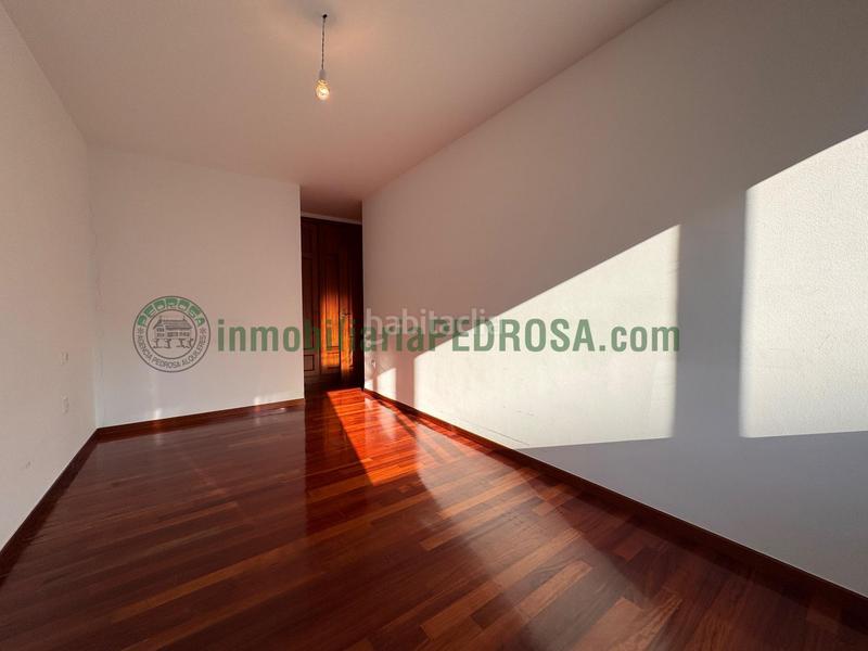 Foto fb1ee400-572c-4088-a56e-11dcf8ac49e0. Flat with heating parking in Zona de Plaza de Barcelos Pontevedra