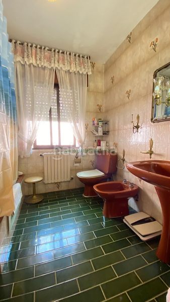 Foto a237c271-2245-48d6-8fc0-f8ad2536840a. Chalet en san xoán de Poio Poio